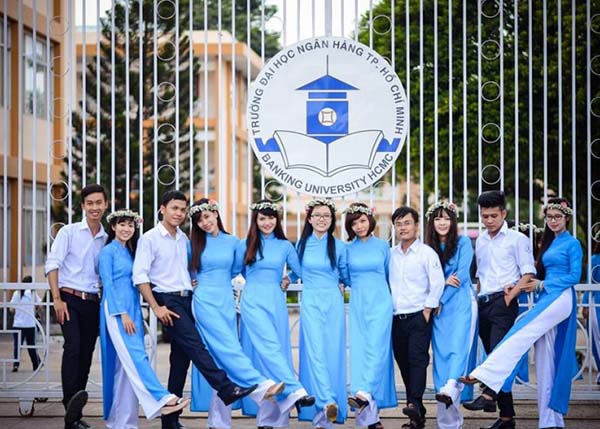 Sinh viên Trường Đại học Ngân hàng Tp. Hồ Chí Minh
